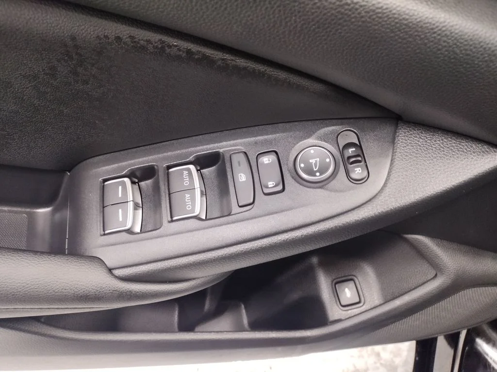 Used 2020 Black Honda LX image 18