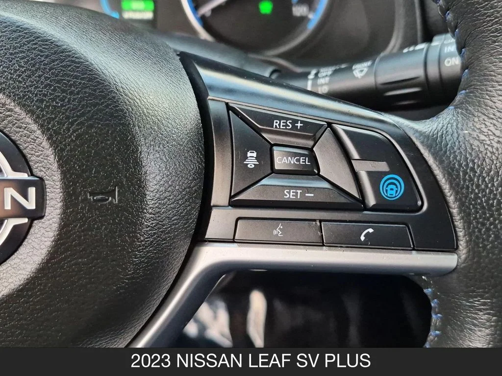 Used 2023 White Nissan SV Plus image 18