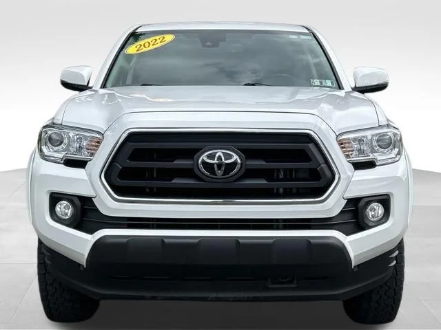 Used 2022 White Toyota SR5 image 8