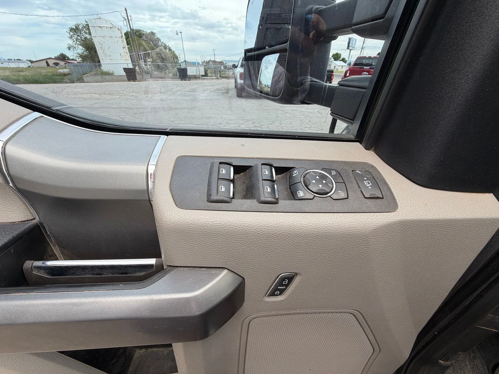 Used 2021 Gray Ford XLT image 8