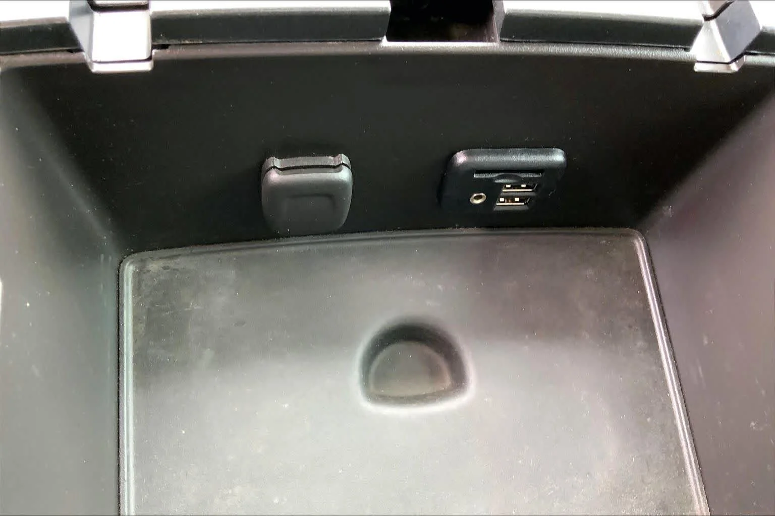 Used 2014 Cobalt Blue Metallic GMC  image 33
