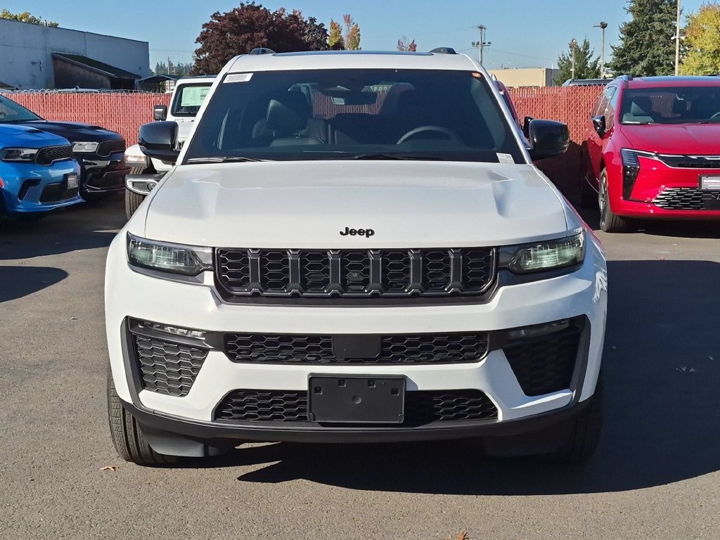New 2026 Bright White Clear-Coat Exterior Paint Jeep Limited image 2