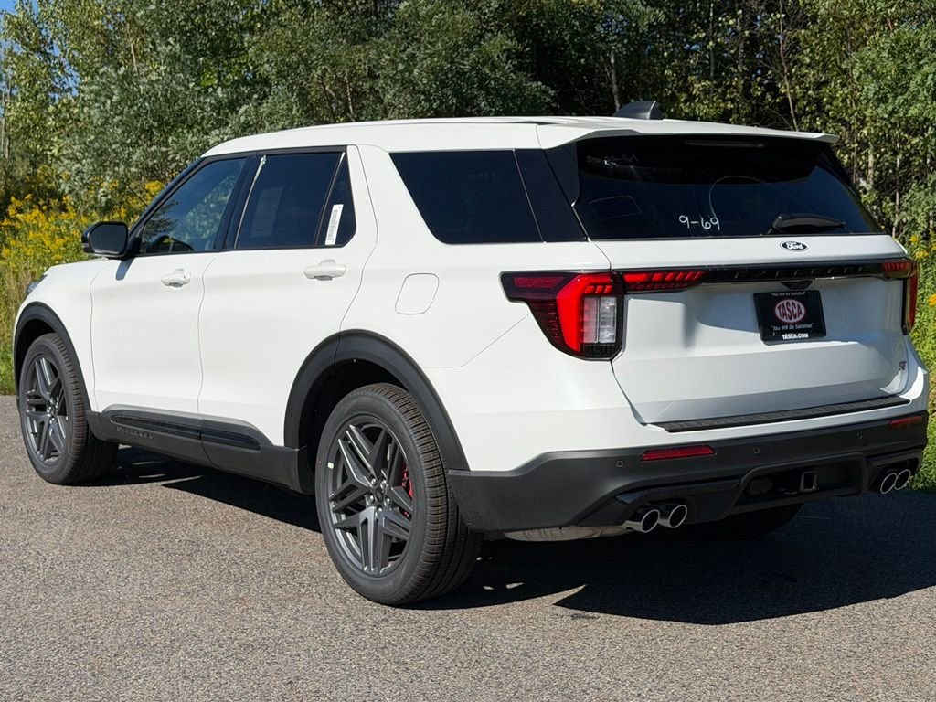 New 2027 Star White Metallic Tri-Coat Ford ST image 33