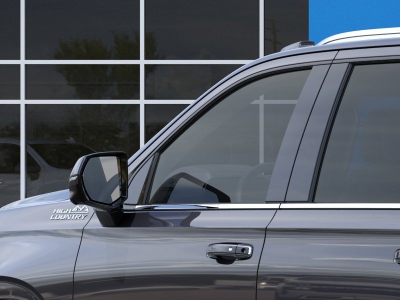 2026 Chevrolet Suburban High Country - Photo 12