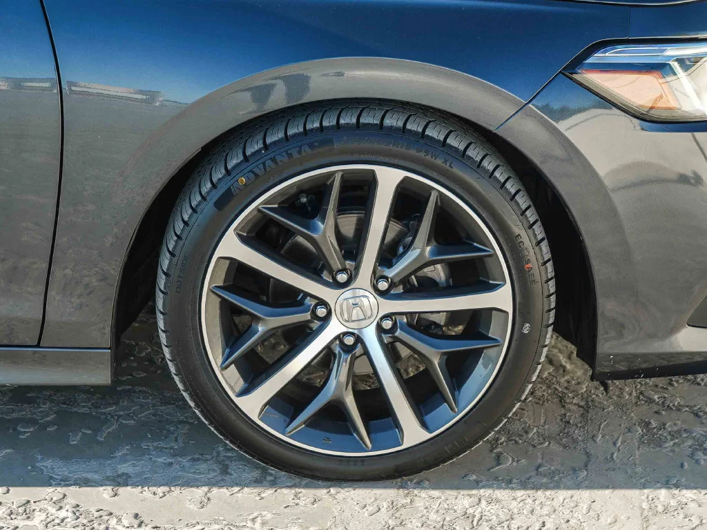 2024 Honda Civic Touring - Photo 10