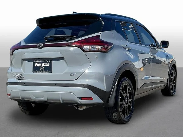 Used 2024 Gray Nissan SR image 7