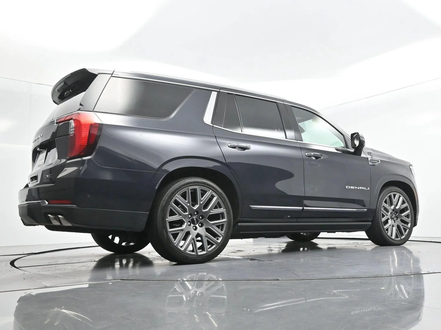 Used 2025 Titanium Rush Metallic GMC Denali Ultimate image 59