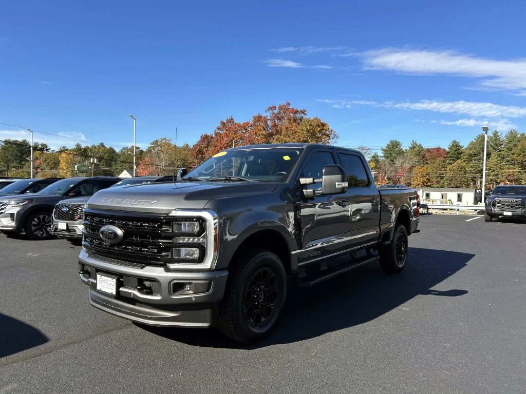 Used 2023 Gray Metallic Ford Lariat image 7