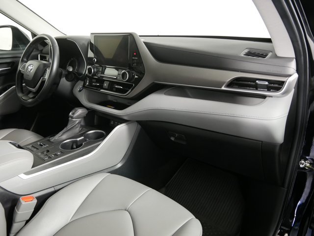 Used 2023 Midnight Black Metallic Toyota XLE image 19