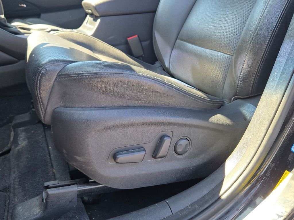 Used 2017 Black Hyundai SE Plus image 22