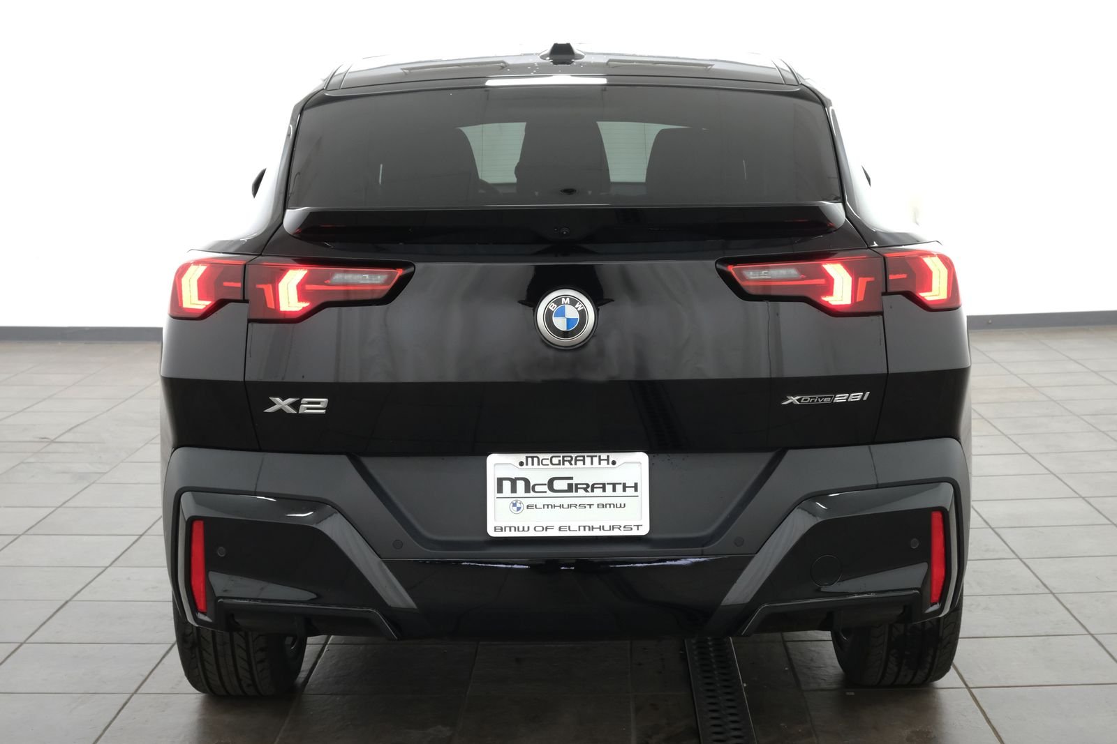 New 2026 Jet Black BMW xDrive28i image 4