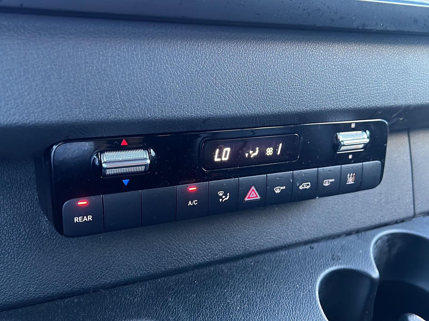 Used 2019 Jet Black Mercedes-Benz  image 8