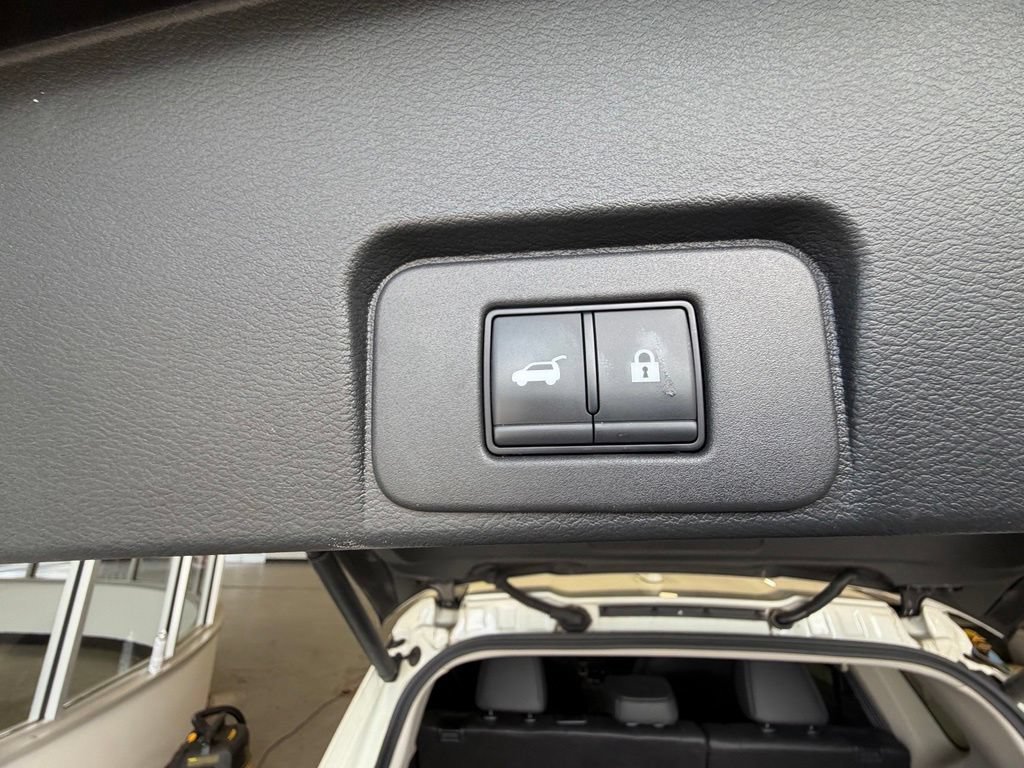 Used 2023 White Nissan SL image 48
