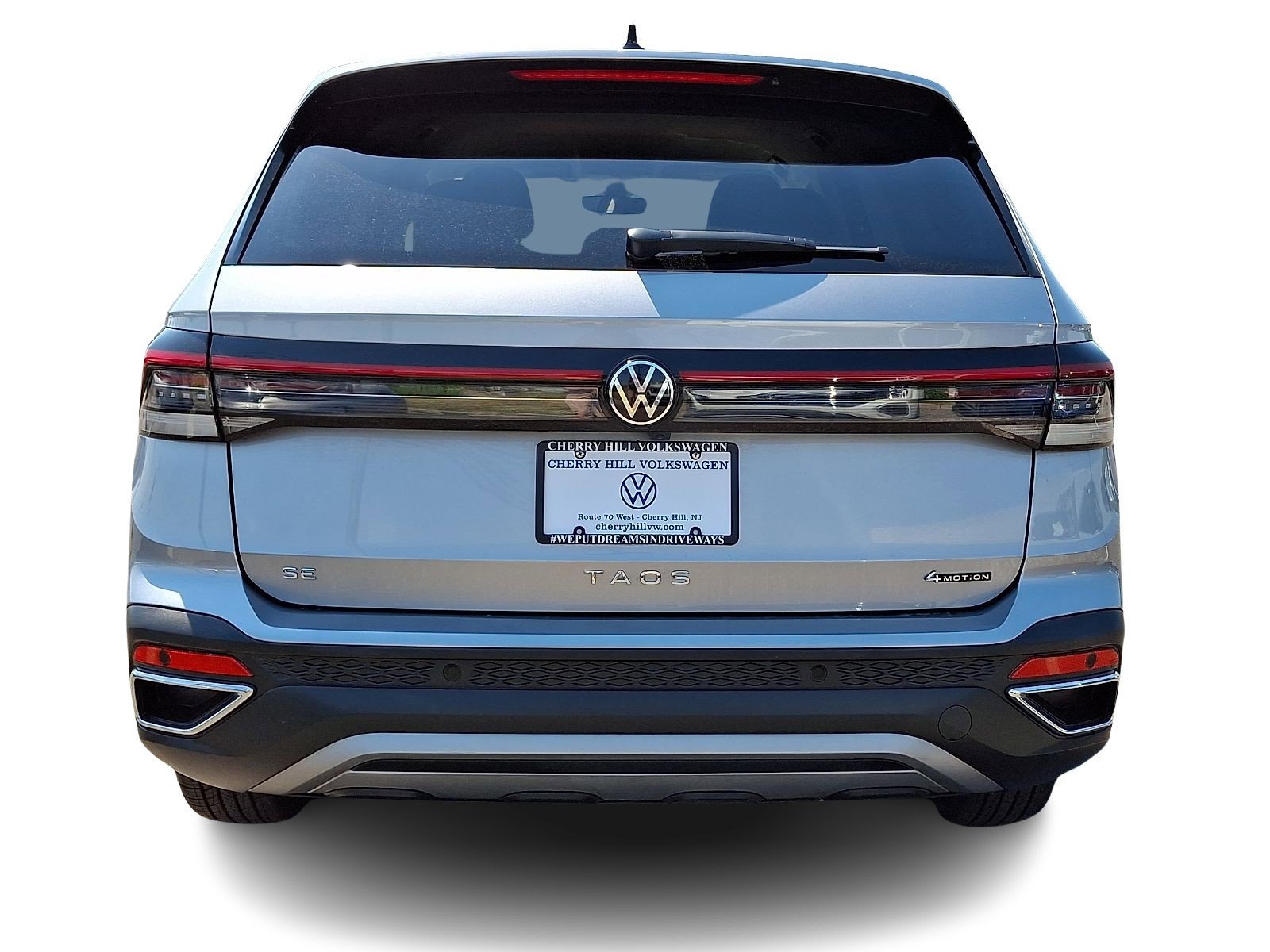 Used 2025 Pyrite Silver Metallic   K2k2 Volkswagen SE image 5