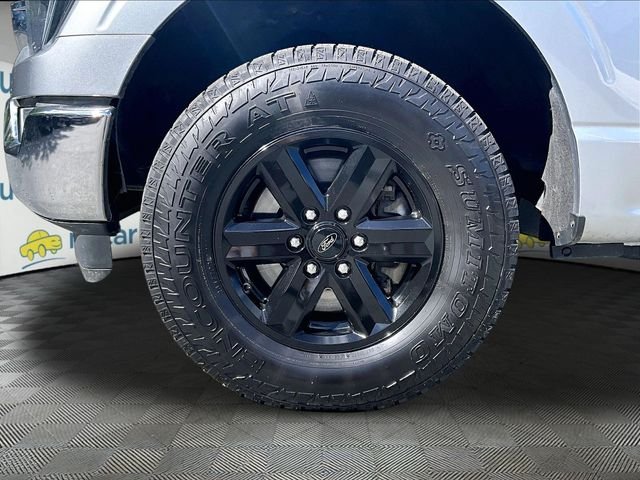 Used 2023 Silver Ford XLT image 9