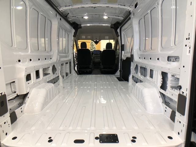 New 2026 Oxford White Ford Cargo Van image 21