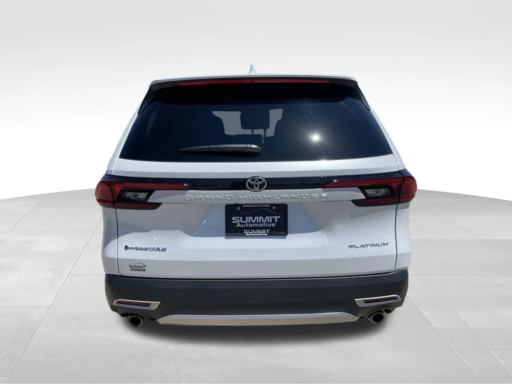 Used 2025 White Toyota MAX Platinum image 28
