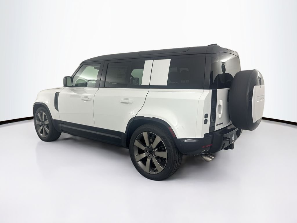 2026 Land Rover Defender V8 - Photo 6
