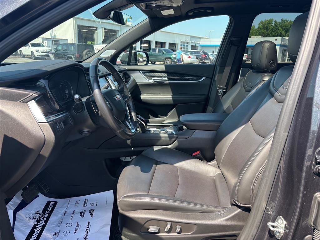 Used 2023 Green Cadillac Premium Luxury image 12