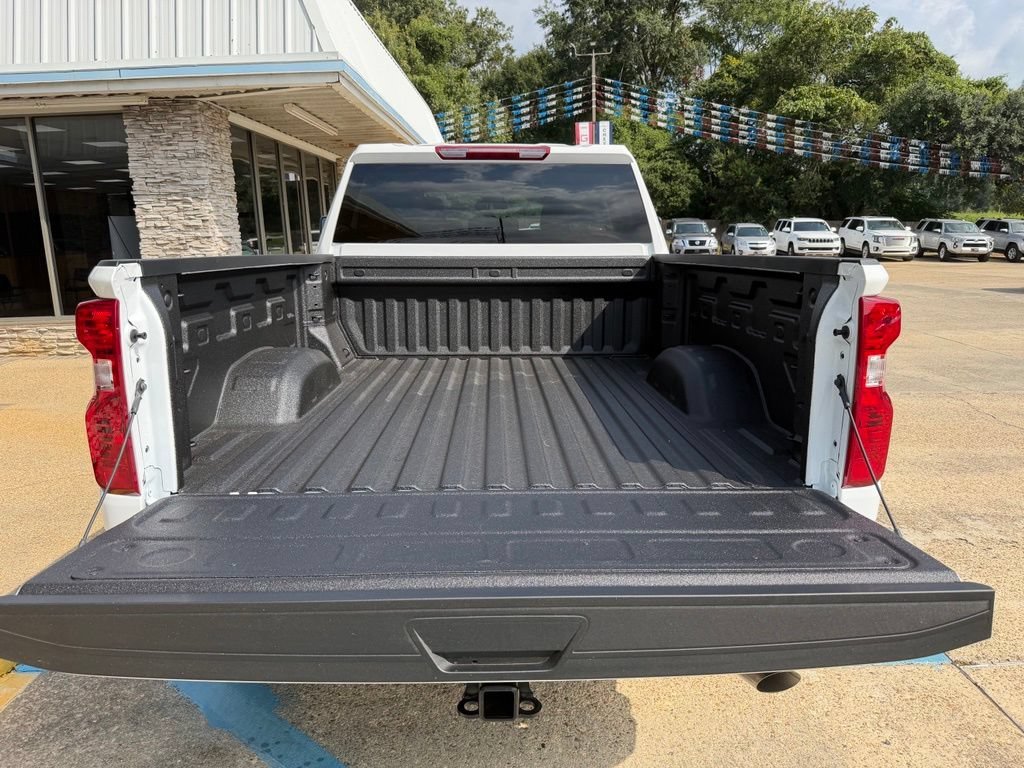 New 2026 Summit White Chevrolet Custom image 7