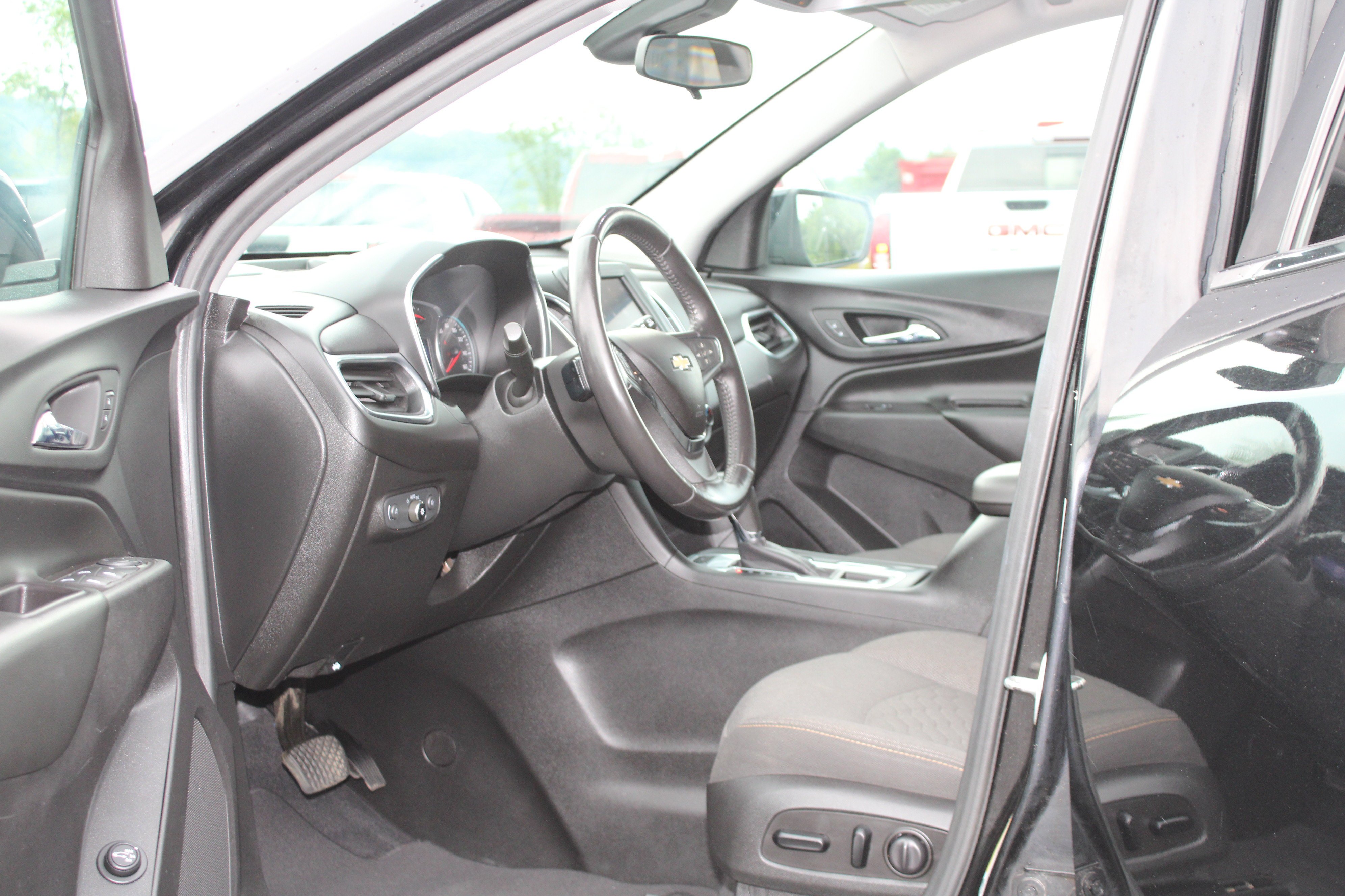 Used 2020 Mosaic Black Metallic Chevrolet LT image 23