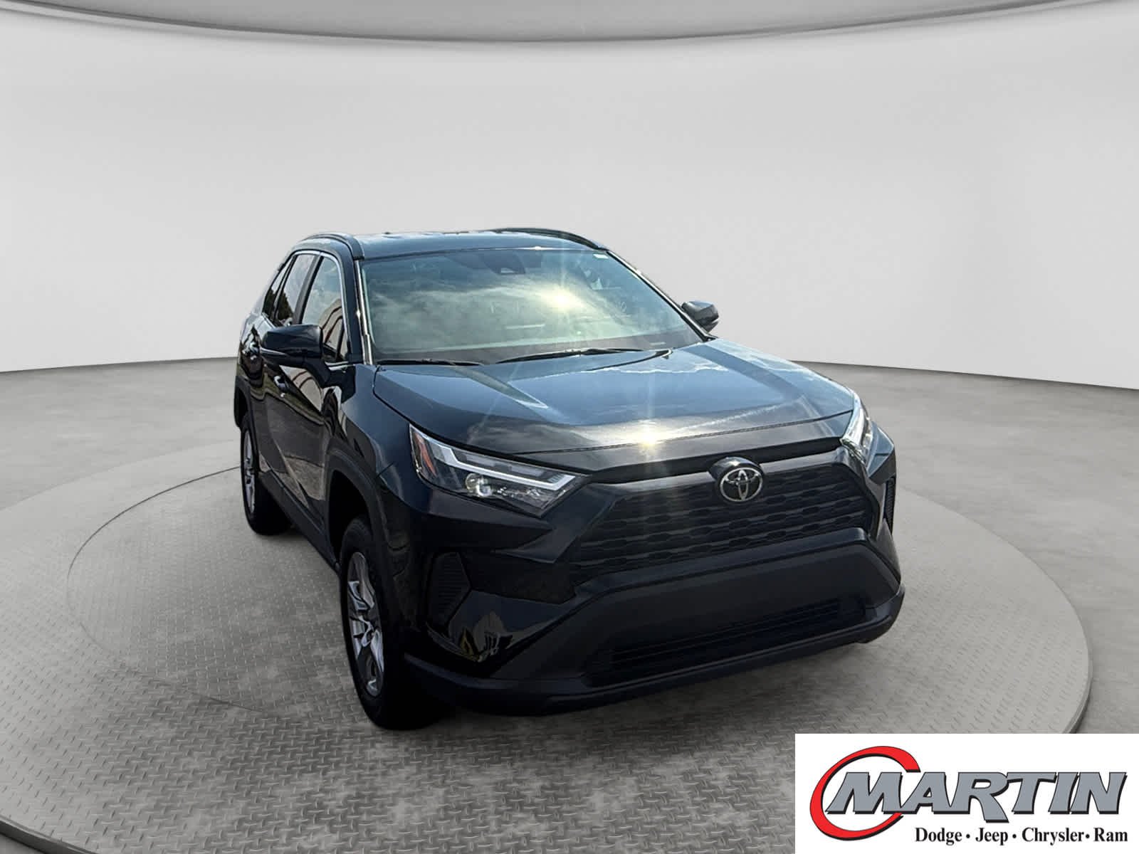 Used 2025 Midnight Black Metallic Toyota XLE image 3