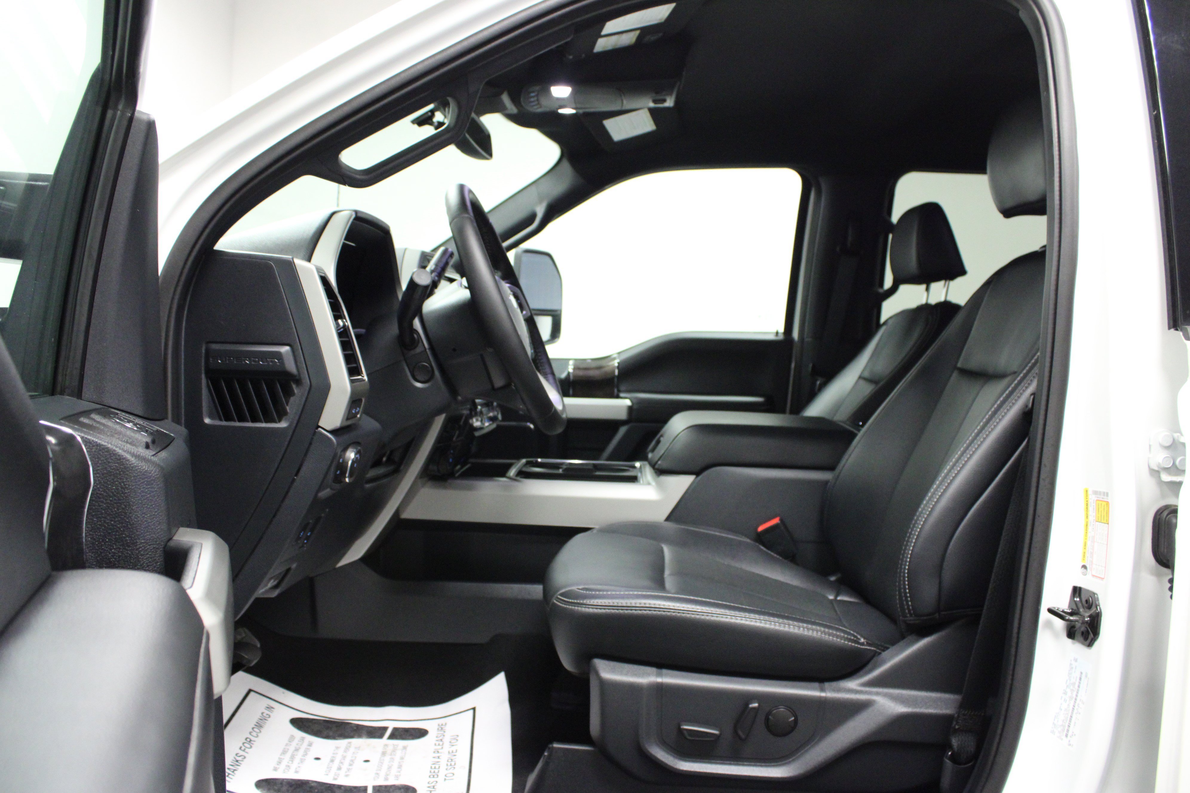 Used 2022 White Metallic Ford Lariat image 12