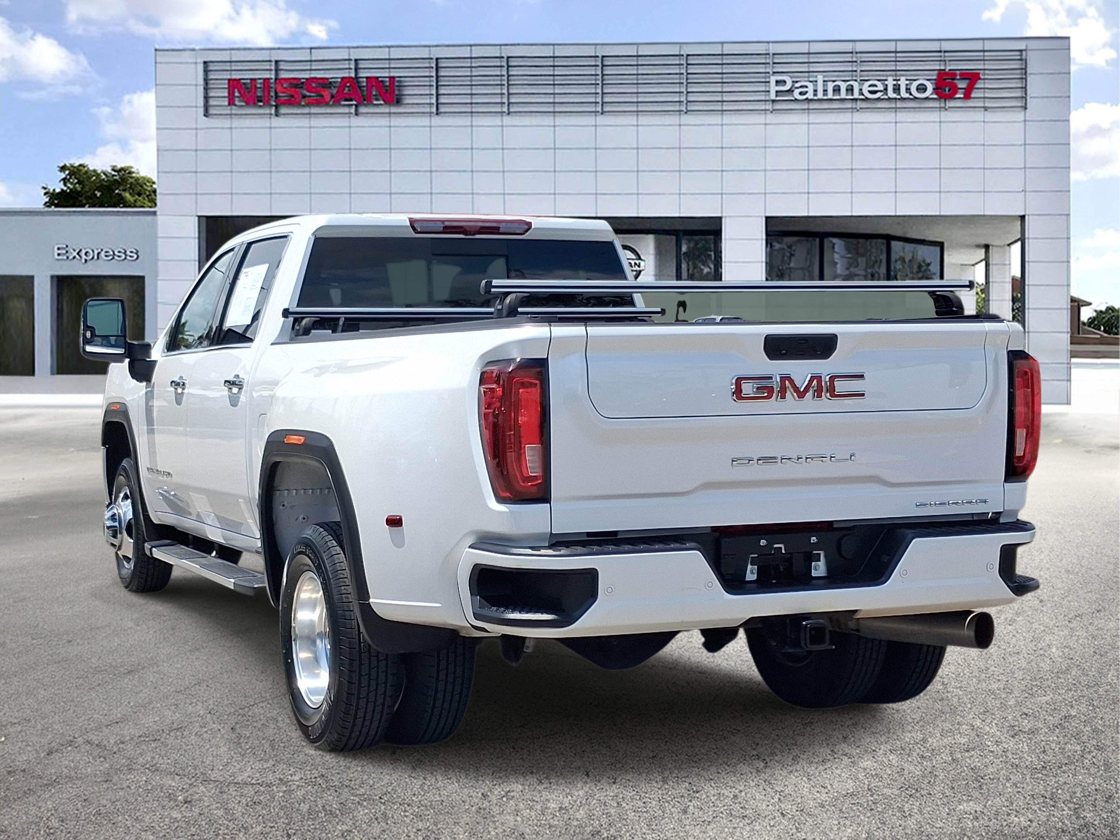 Used 2023 White GMC Denali image 4
