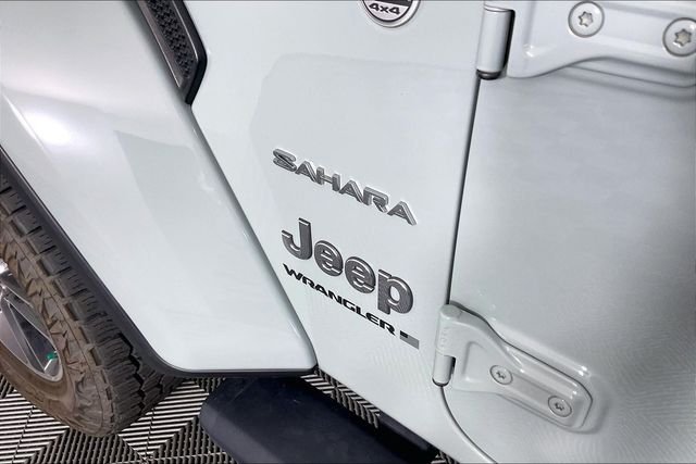 Used 2023 Gray Jeep Sahara image 22