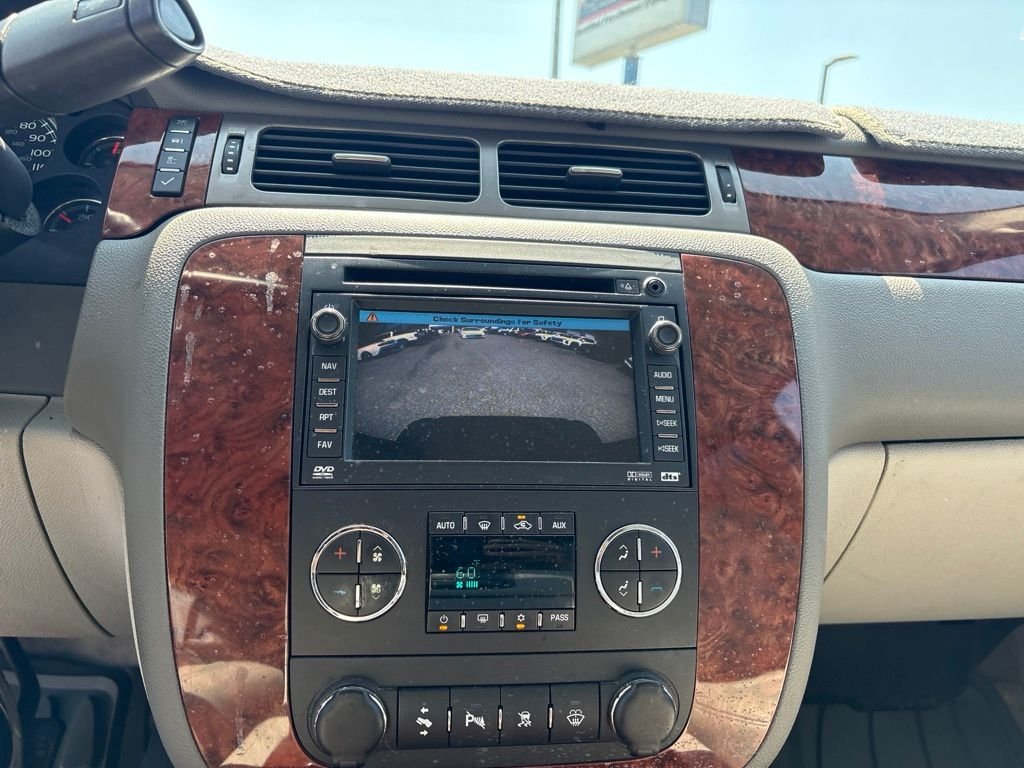 Used 2008 Silver Chevrolet LTZ image 17