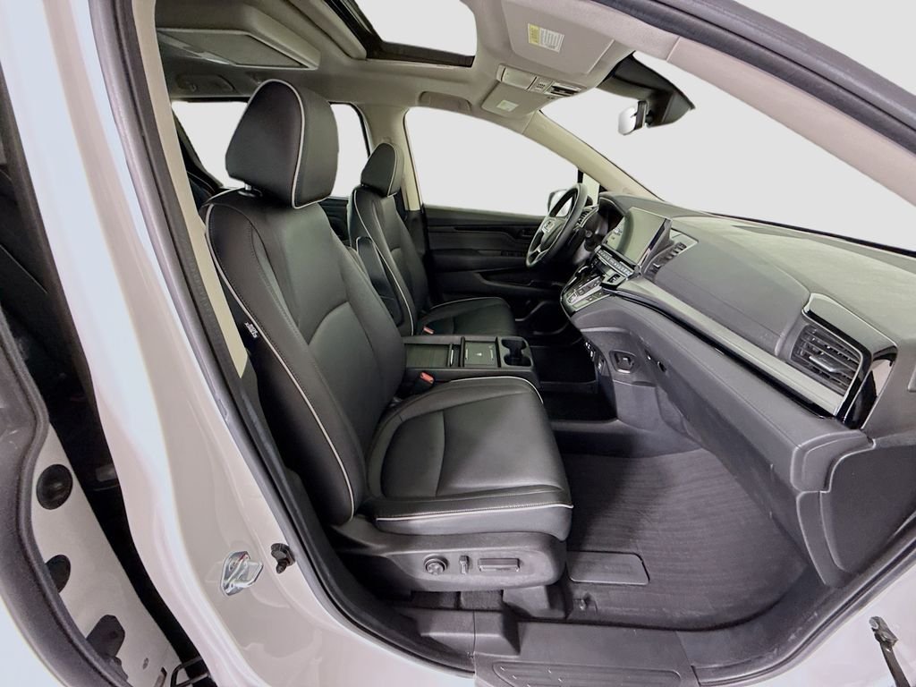 2025 Honda Odyssey Touring - Photo 20