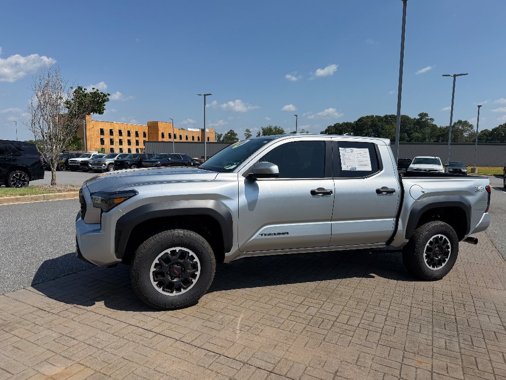Used 2024 Silver Toyota SR5 image 5