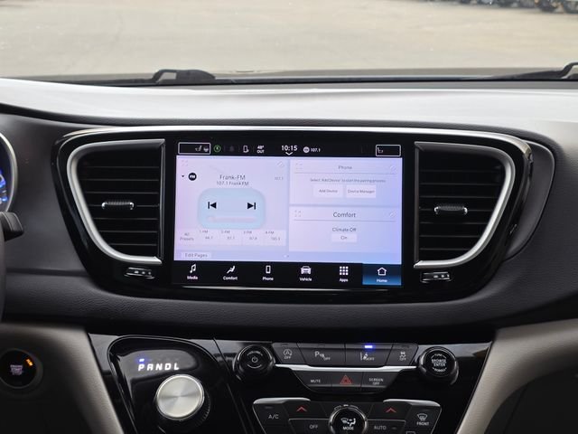 Used 2023 Bright White Clearcoat Chrysler Touring L image 22
