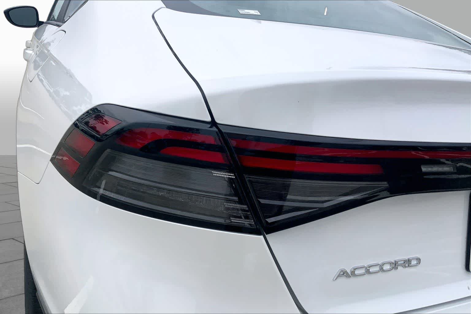 New 2026 Platinum White Pearl Honda LX image 14