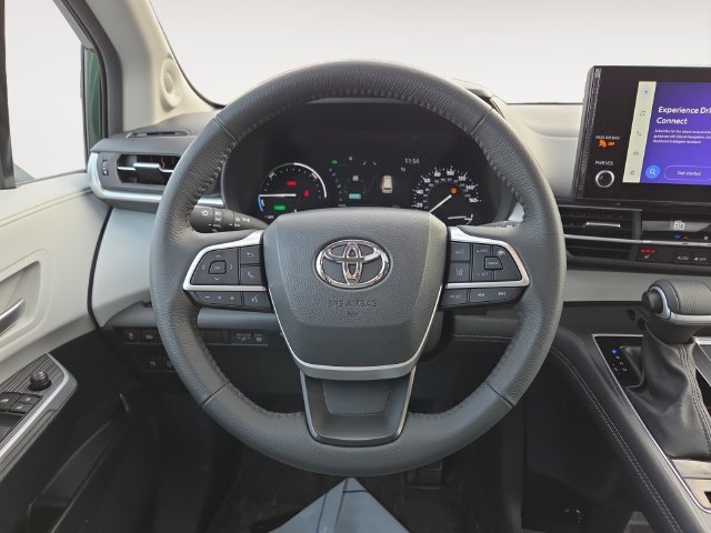 Used 2025  Toyota XLE image 13