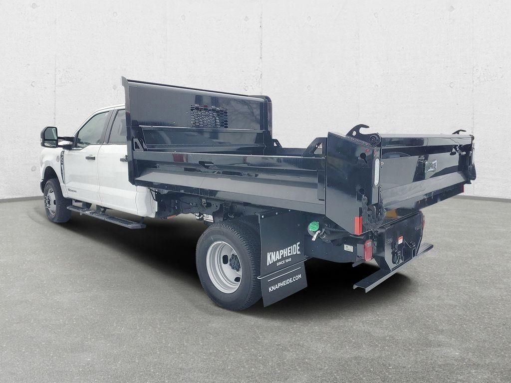New 2025 Oxford White Ford F-350® XL image 3