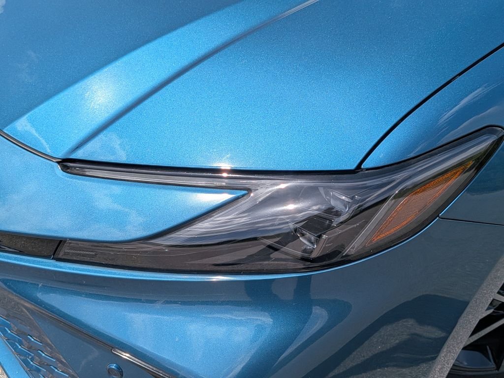 Used 2025  Toyota XSE image 7