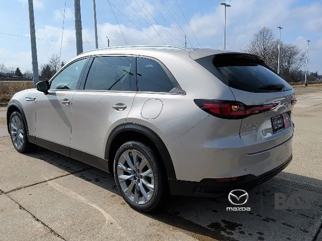 New 2026 Platinum Quartz Metallic Mazda Preferred AWD image 4