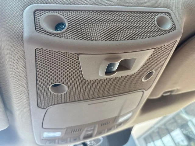Used 2016  Ford Lariat image 13