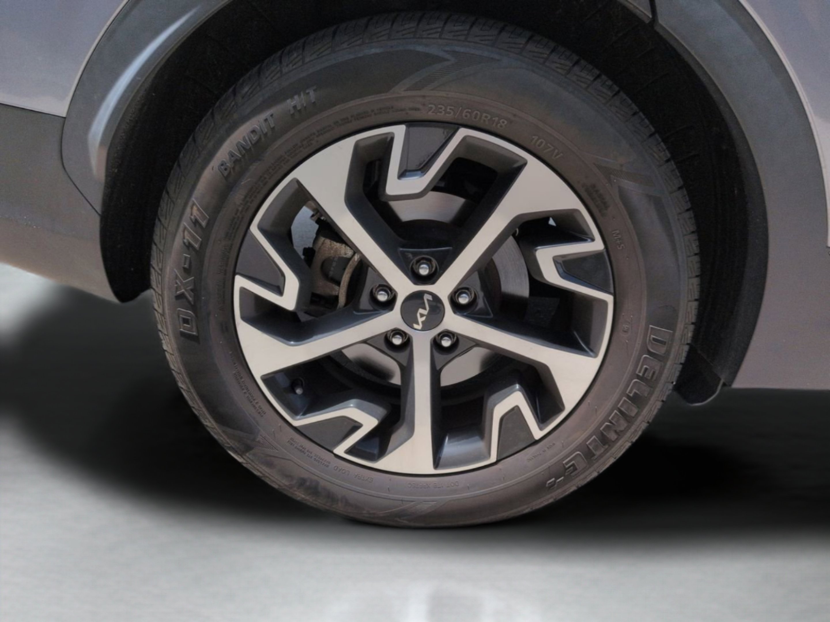 Used 2023 Everlasting Silver Kia EX image 31