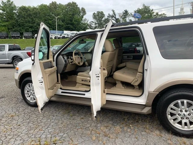 Used 2014 White Platinum Tri-Coat Metallic Ford XLT image 19
