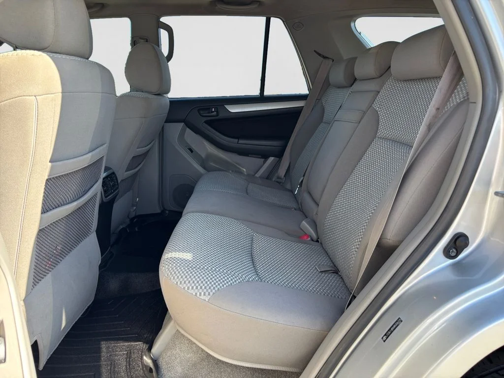 Used 2008 Silver Toyota SR5 image 37