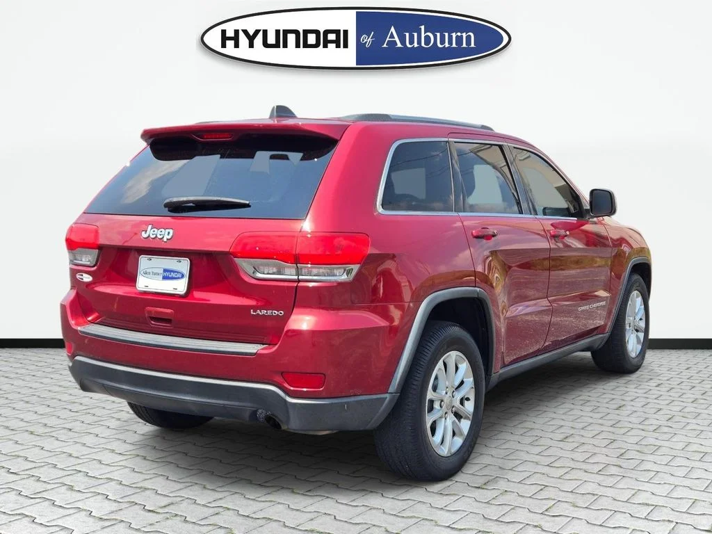Used 2014 Red Jeep Laredo image 5