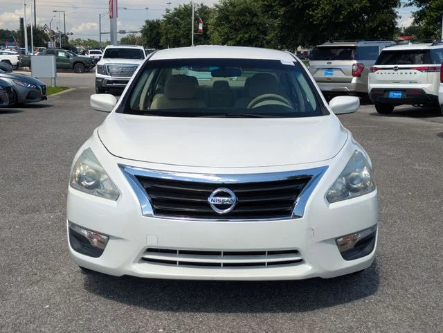 Used 2014 White Nissan 2.5 SV image 8