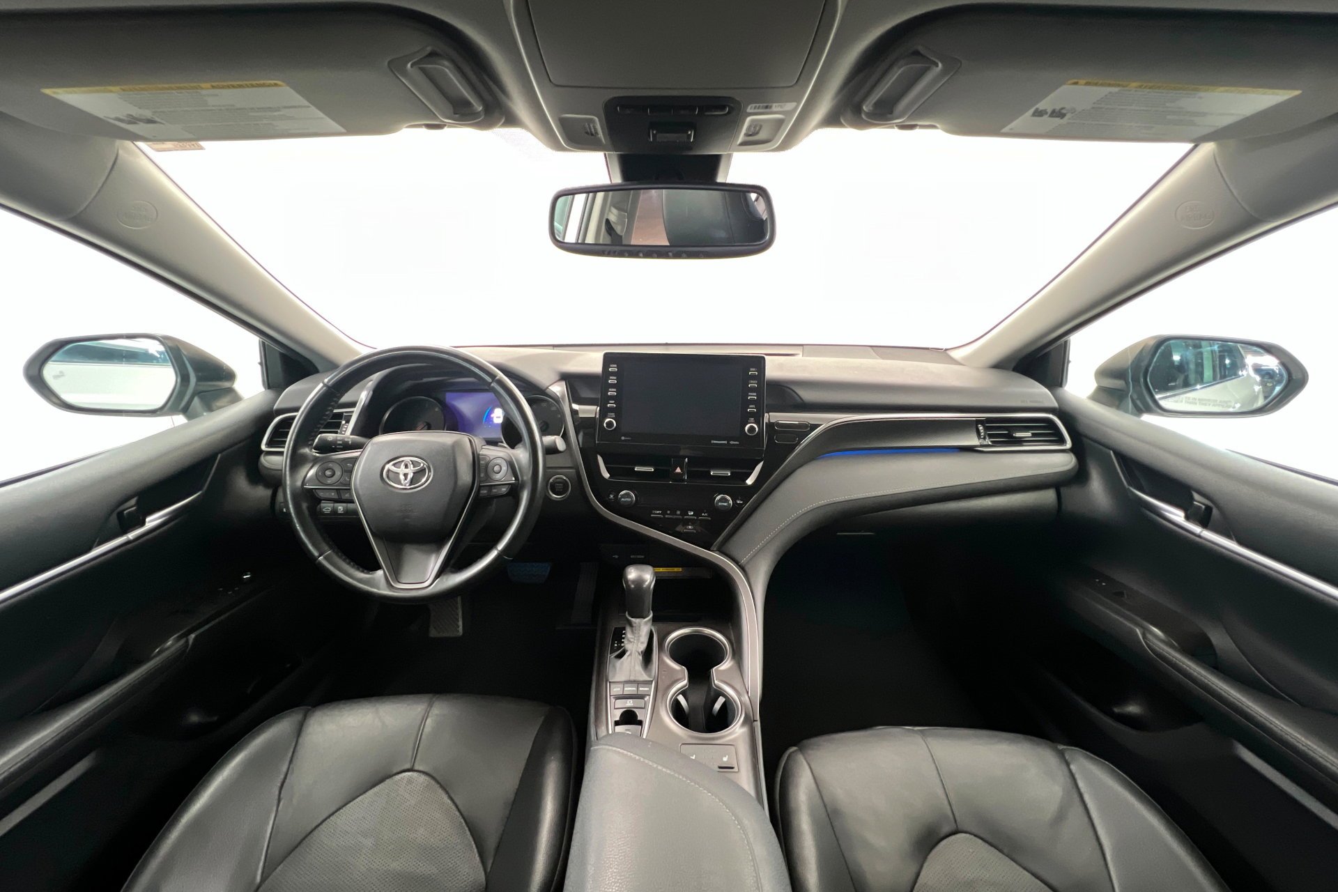 Used 2021  Toyota XSE image 10