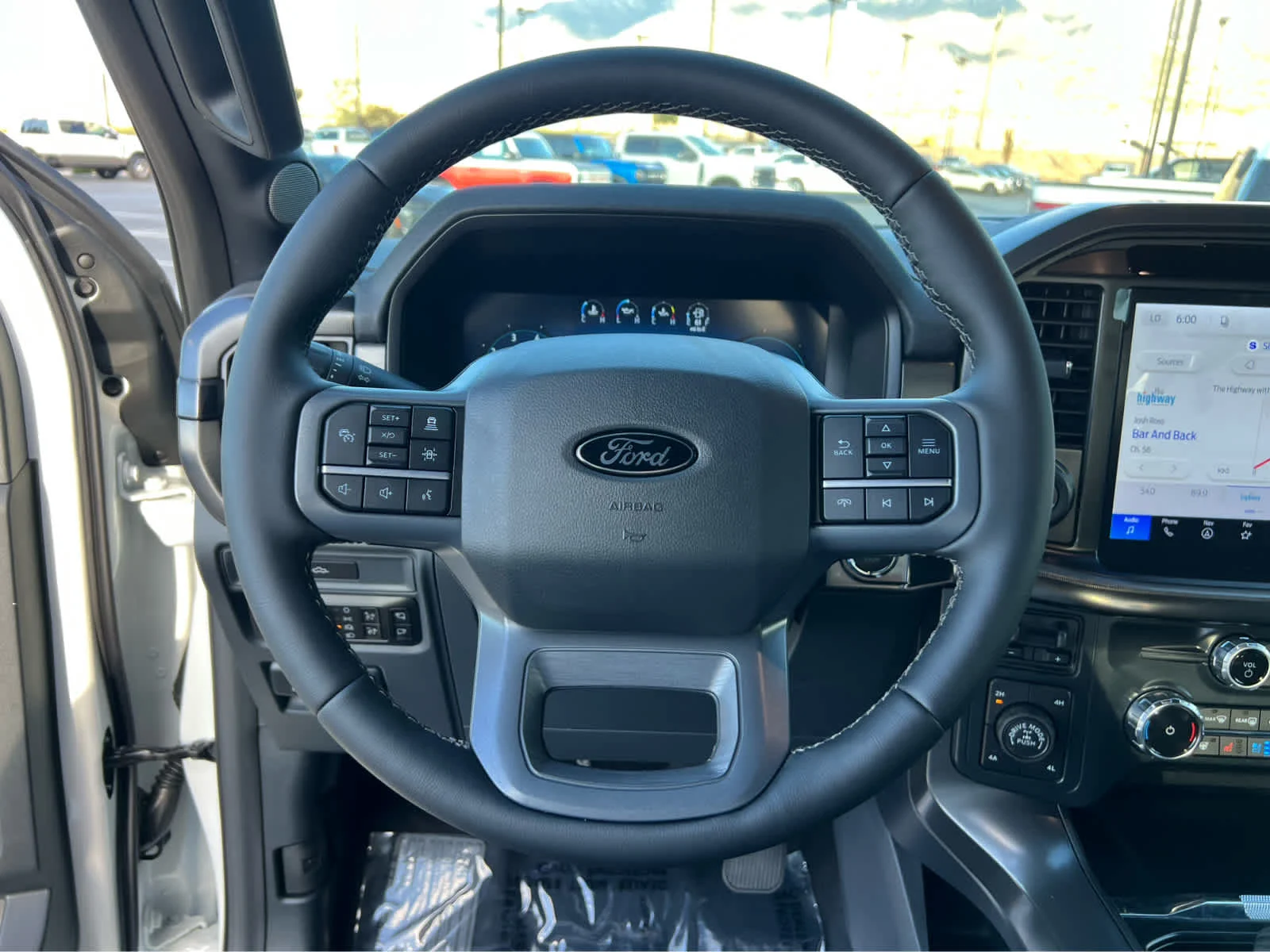 New 2026 Star White Metallic Tri-Coat Ford Lariat® image 31