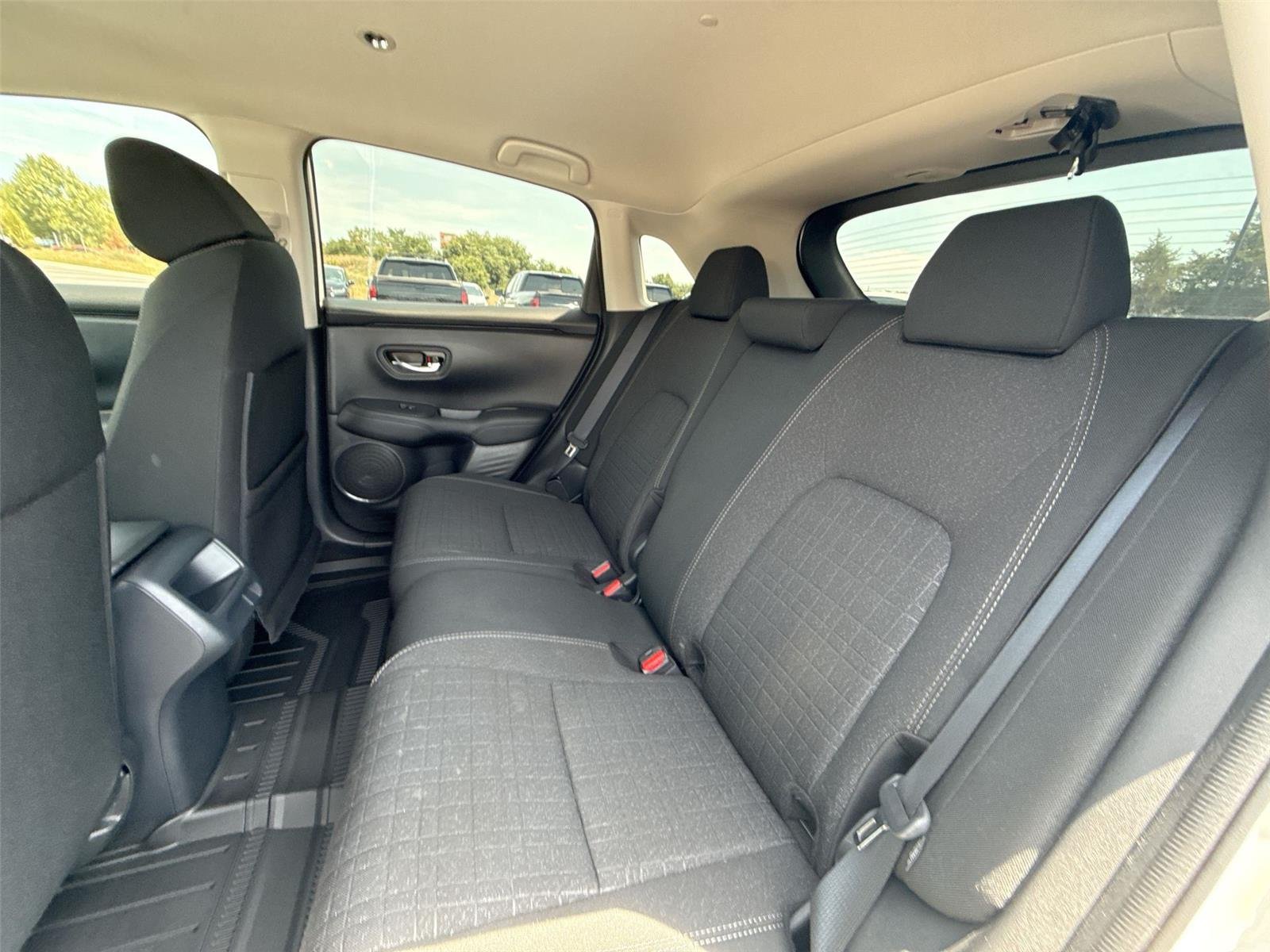 2025 Honda HR-V LX - Photo 16