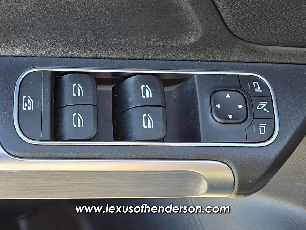 Used 2022 Black Mercedes-Benz GLB 250 image 19