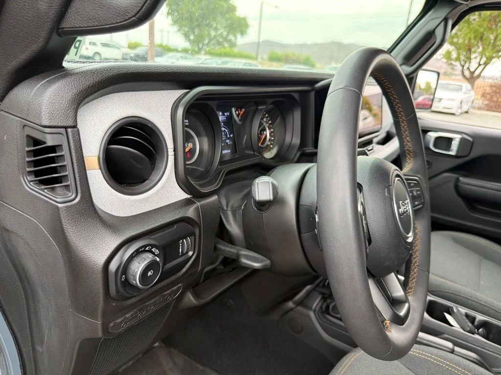 Used 2024 Gray Jeep Sport S image 13