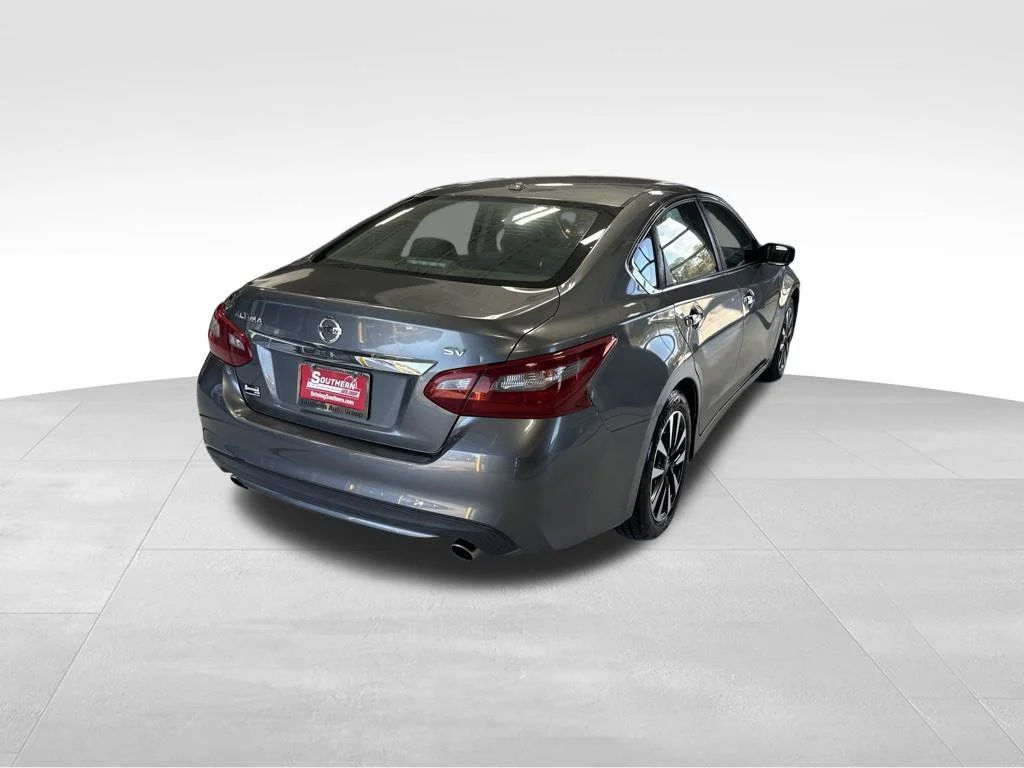 Used 2018 Gray Nissan 2.5 SV image 8